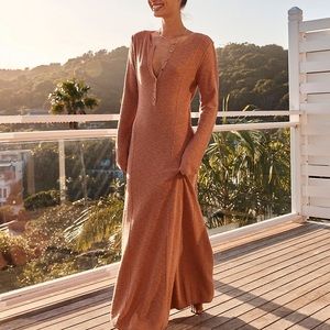 El Topo Sweater Maxi.